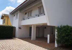 Foto 1 de Casa com 3 Quartos para venda ou aluguel, 415m² em Vila Brandina, Campinas