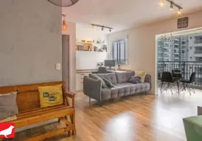 Foto 1 de Apartamento com 2 Quartos à venda, 60m² em Vila Anastácio, São Paulo