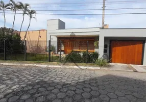 Foto 1 de Casa com 3 Quartos para alugar, 300m² em Jardim Siesta, Jacareí