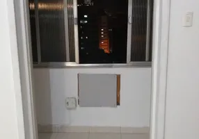 Foto 1 de Kitnet para alugar, 28m² em Centro, Rio de Janeiro