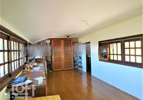 Foto 1 de Casa com 4 Quartos à venda, 300m² em Espiríto Santo, Porto Alegre