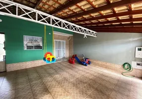 Foto 1 de Casa com 2 Quartos à venda, 205m² em Itaguá, Ubatuba
