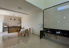 Foto 1 de Casa com 3 Quartos à venda, 200m² em Jardim Europa, Uberlândia