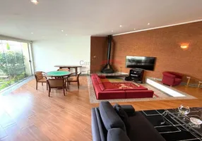 Foto 1 de Sobrado com 4 Quartos para alugar, 340m² em Vila Aurora, São Paulo
