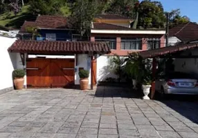 Foto 1 de Casa com 4 Quartos à venda, 340m² em Vila Militar, Petrópolis