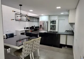 Foto 1 de Casa de Condomínio com 4 Quartos à venda, 300m² em Parque Maria Helena, São Paulo