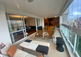 Foto 1 de Apartamento com 4 Quartos à venda, 281m² em Panamby, São Paulo