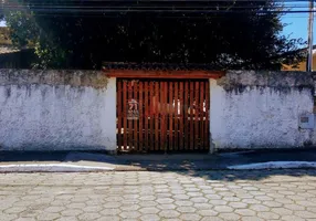 Foto 1 de Casa com 2 Quartos para alugar, 60m² em Centro, Caraguatatuba