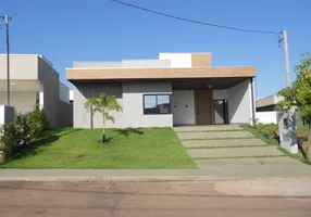 Foto 1 de Casa de Condomínio com 3 Quartos à venda, 180m² em Aponiã, Porto Velho