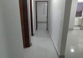 Foto 1 de Apartamento com 3 Quartos à venda, 80m² em Presidente Roosevelt, Uberlândia