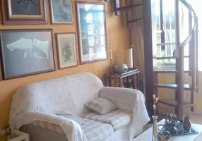Foto 1 de Casa com 2 Quartos à venda, 83m² em Jardim Leopoldina, Porto Alegre