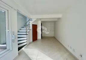 Foto 1 de Sobrado com 2 Quartos à venda, 79m² em Centro, Canoas