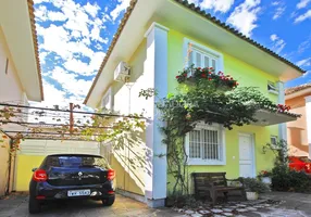 Foto 1 de Casa de Condomínio com 3 Quartos à venda, 105m² em Camaquã, Porto Alegre