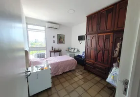 Foto 1 de Apartamento com 3 Quartos à venda, 140m² em Derby, Recife