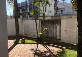 Foto 1 de Casa com 1 Quarto à venda, 315m² em Santa Mônica, Uberlândia