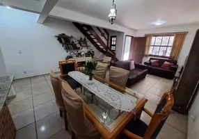 Foto 1 de Casa com 2 Quartos à venda, 99m² em Hípica, Porto Alegre