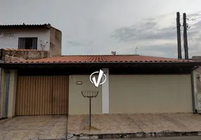 Foto 1 de Casa com 3 Quartos à venda, 180m² em Conjunto Habitacional Terra dos Ipes I Sul, Pindamonhangaba