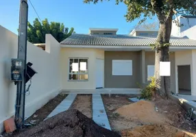 Foto 1 de Casa com 3 Quartos à venda, 73m² em Guarujá, Porto Alegre