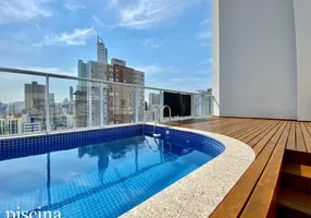 Foto 1 de Cobertura com 4 Quartos à venda, 240m² em Centro, Balneário Camboriú