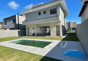 Foto 1 de Sobrado com 3 Quartos à venda, 200m² em São João do Rio Vermelho, Florianópolis