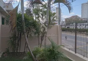 Foto 1 de Casa com 3 Quartos para alugar, 140m² em Centro, Jacareí