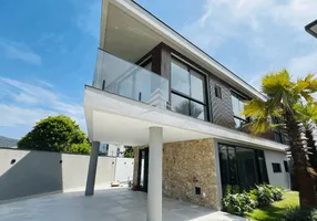 Foto 1 de Casa com 4 Quartos à venda, 228m² em Vila Nova, Porto Belo