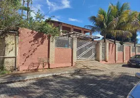 Foto 1 de Sobrado com 4 Quartos à venda, 454m² em Setor Habitacional Tororo, Brasília