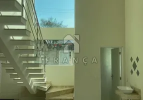 Foto 1 de Sobrado com 3 Quartos à venda, 180m² em Loteamento Villa Branca, Jacareí