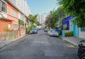 Foto 1 de Casa com 3 Quartos à venda, 140m² em Vila Olímpia, São Paulo