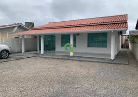 Foto 1 de Casa com 3 Quartos à venda, 180m² em Praia do Meio - Ens Brito, Palhoça