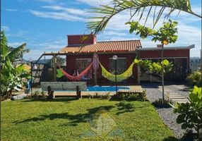 Foto 1 de Casa com 3 Quartos para alugar, 120m² em Araçatuba, Imbituba