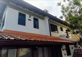 Foto 1 de Casa com 4 Quartos à venda, 414m² em Morro da Cruz, Florianópolis