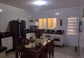 Foto 1 de Sobrado com 2 Quartos à venda, 120m² em Condominio Maracana, Santo André