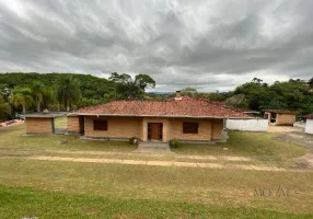 Foto 1 de Fazenda/Sítio com 4 Quartos à venda, 400m² em Recanto Caeté, São José dos Campos