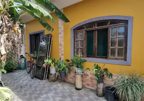 Foto 1 de Casa com 2 Quartos à venda, 87m² em UMUARAMA, Itanhaém