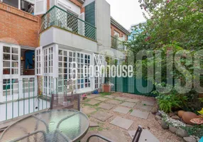 Foto 1 de Casa de Condomínio com 4 Quartos à venda, 300m² em Chácara das Pedras, Porto Alegre