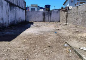 Foto 1 de Lote/Terreno à venda, 180m² em Visconde de Araujo, Macaé