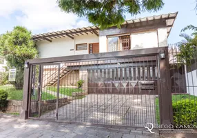 Foto 1 de Casa com 3 Quartos à venda, 327m² em Chácara das Pedras, Porto Alegre