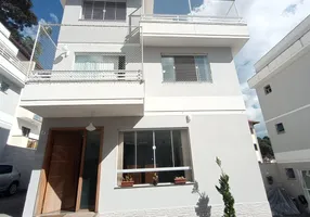 Foto 1 de Casa com 3 Quartos à venda, 98m² em Santa Elisa, Nova Friburgo