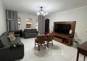 Foto 1 de Sobrado com 4 Quartos à venda, 210m² em Vila Rosalia, Guarulhos