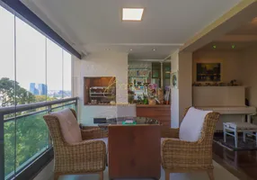 Foto 1 de Apartamento com 4 Quartos à venda, 226m² em Panamby, São Paulo