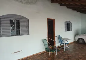 Foto 1 de Casa com 3 Quartos à venda, 250m² em Setor Uniao, Goiânia