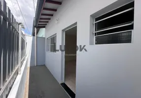 Foto 1 de Casa com 2 Quartos para alugar, 60m² em Jardim São Luiz, Valinhos