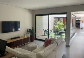 Foto 1 de Casa com 3 Quartos à venda, 240m² em Vila Guarani, São Paulo