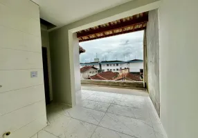 Foto 1 de Casa de Condomínio com 2 Quartos à venda, 92m² em Nova Mirim, Praia Grande