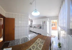Foto 1 de Casa de Condomínio com 3 Quartos à venda, 112m² em Teresópolis, Porto Alegre
