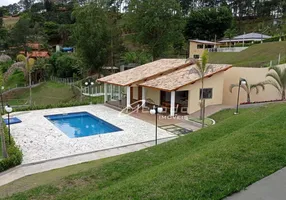 Foto 1 de Fazenda/Sítio à venda, 430m² em Parque Agrinco , Guararema