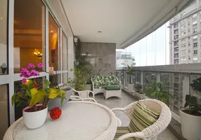 Foto 1 de Apartamento com 4 Quartos à venda, 186m² em Ibirapuera, São Paulo