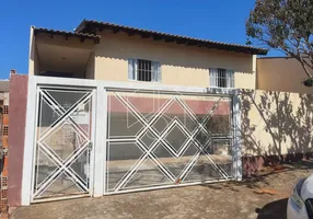 Foto 1 de Casa com 3 Quartos à venda, 400m² em Palmital, Marília