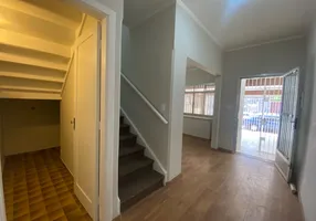 Foto 1 de Casa com 2 Quartos para alugar, 180m² em Vila Romana, São Paulo